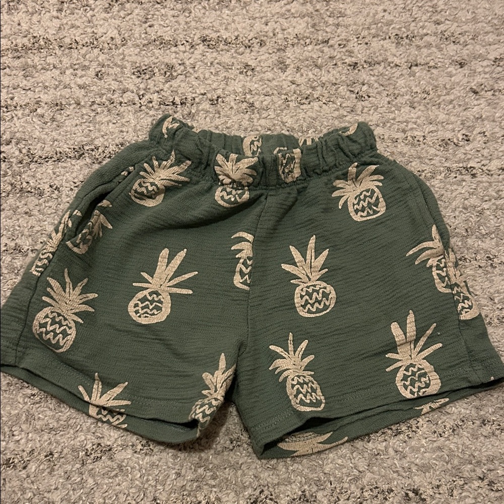 Zara Pineapple 🍍 Green Shorts size 5-6 years